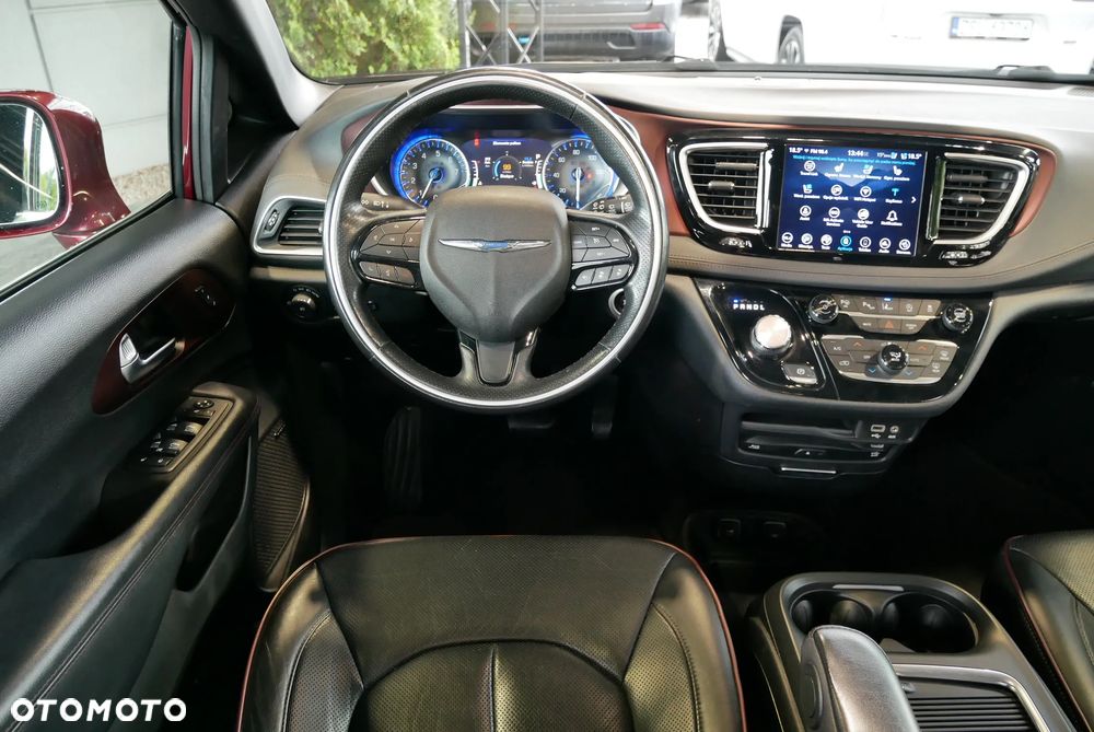 Chrysler Pacifica - 14