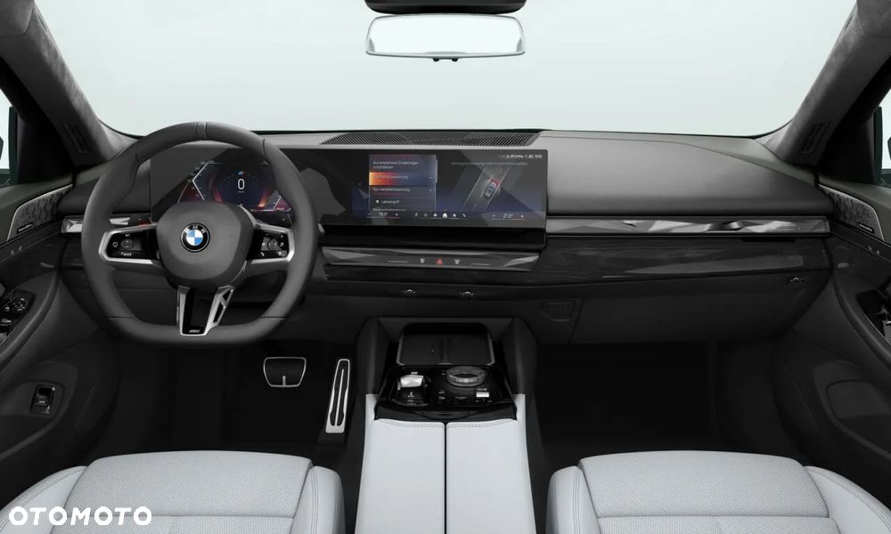 BMW Seria 5 540d xDrive Touring - 3
