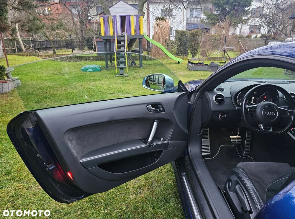 Audi TT S Coupé - 13
