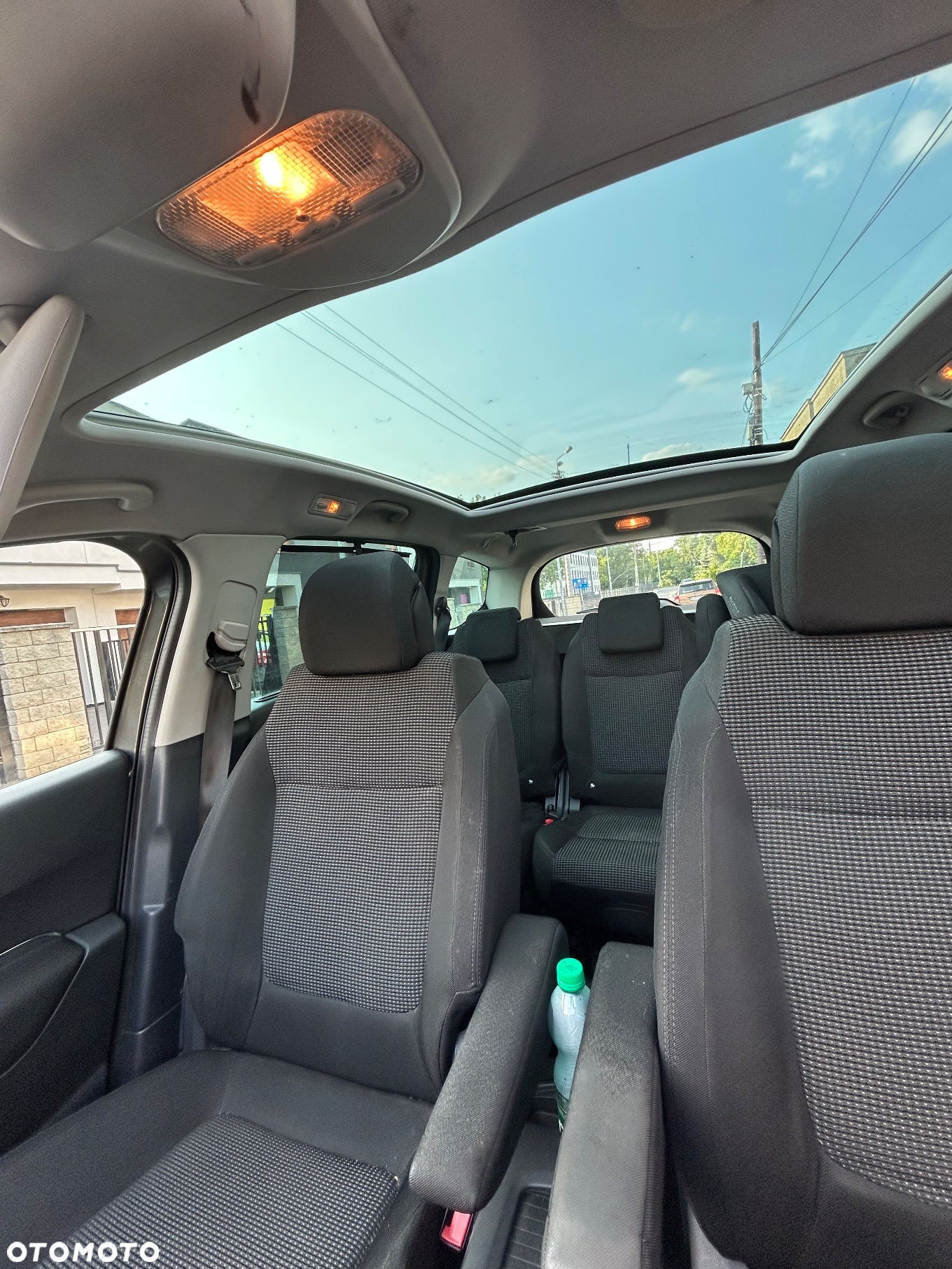 Peugeot 5008 1.6 THP Family - 10