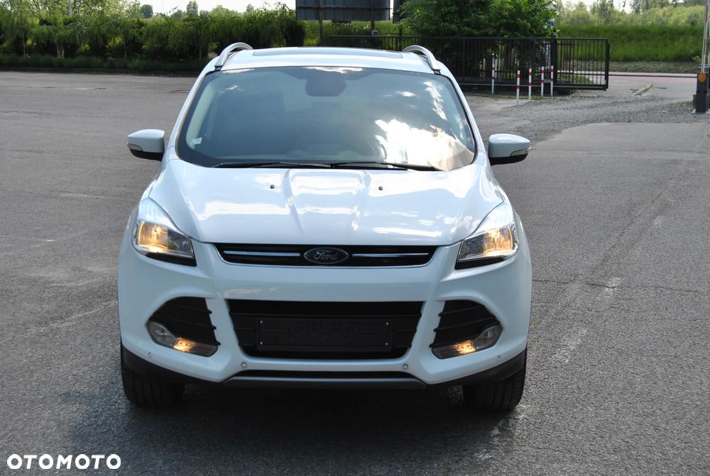 Ford Kuga 2.0 TDCi 2x4 Titanium - 9