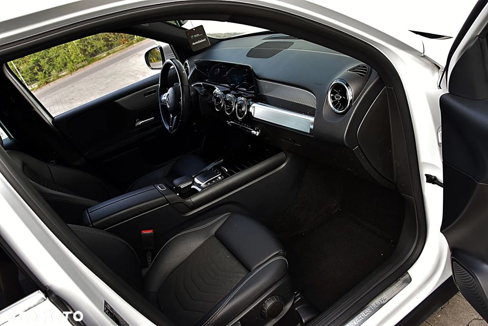 Mercedes-Benz GLB 200 7G-DCT - 21