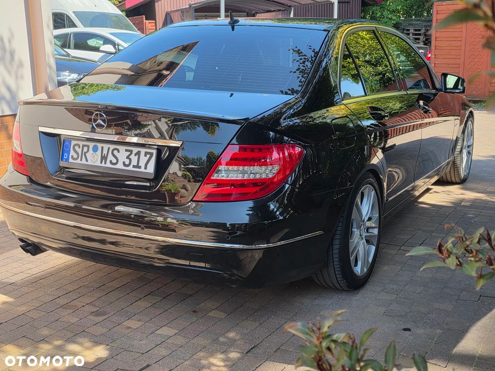 Mercedes-Benz Klasa C 180 BlueEFFICIENCY Avantgarde - 13