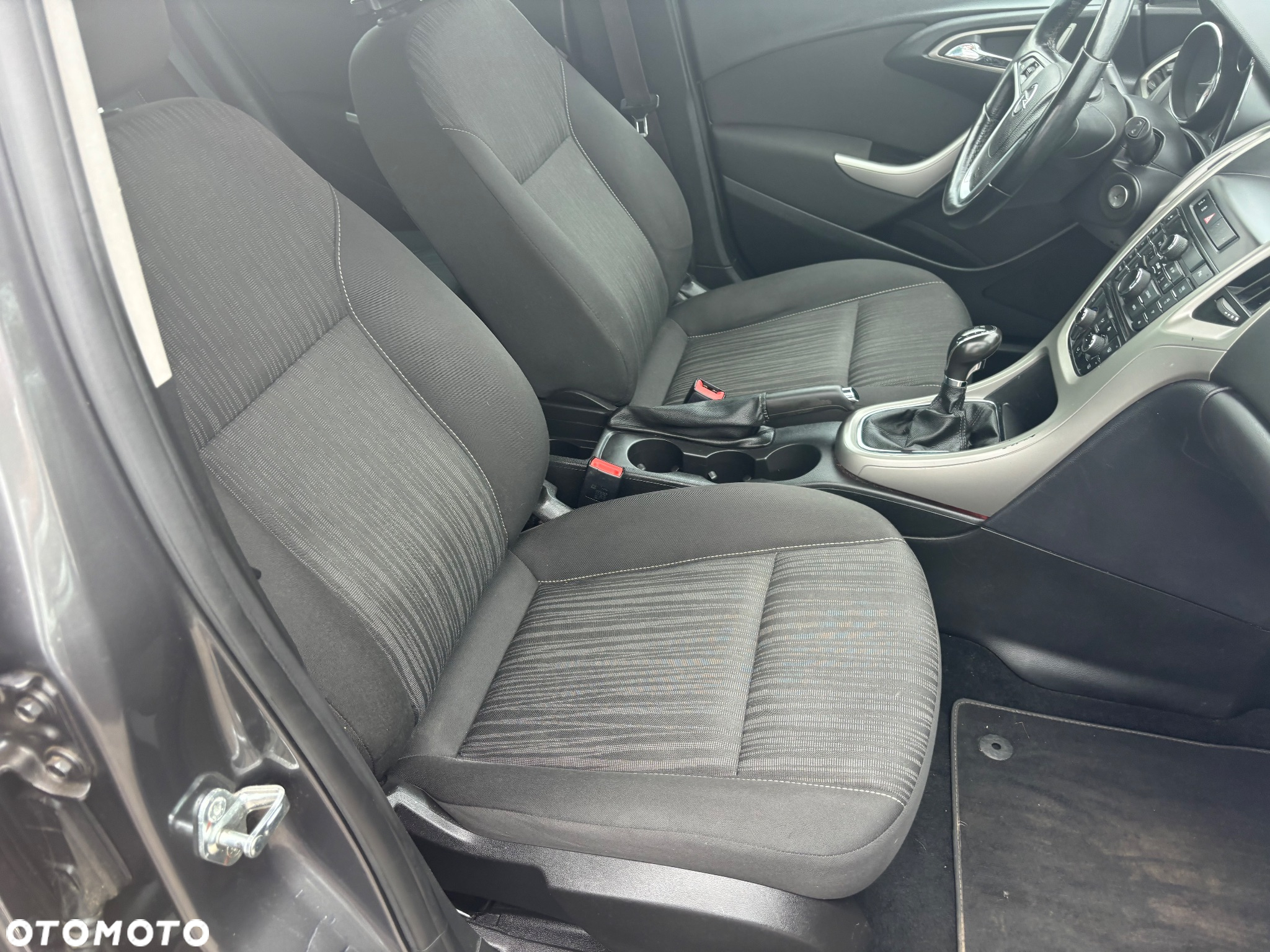 Opel Astra 1.4 Turbo Design Edition - 36