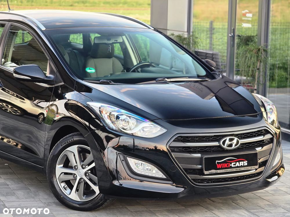Hyundai i30 Kombi 1.6 GDi DCT Premium - 11