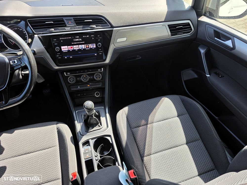 VW Touran 1.6 TDI Confortline - 16