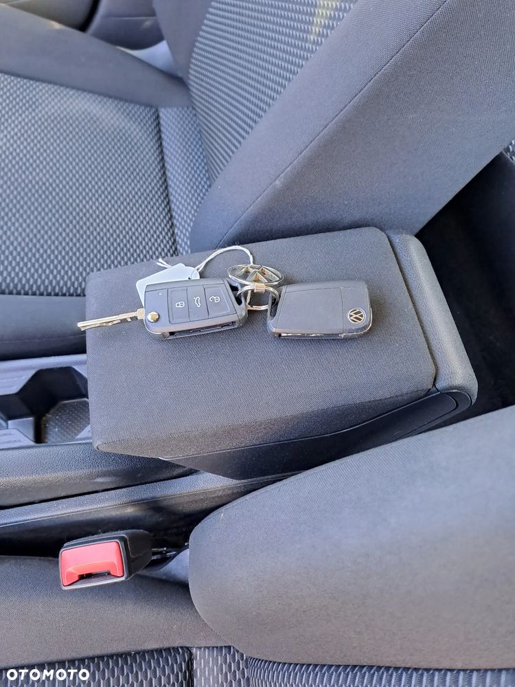 Volkswagen Polo 1.0 ACTIVE - 21