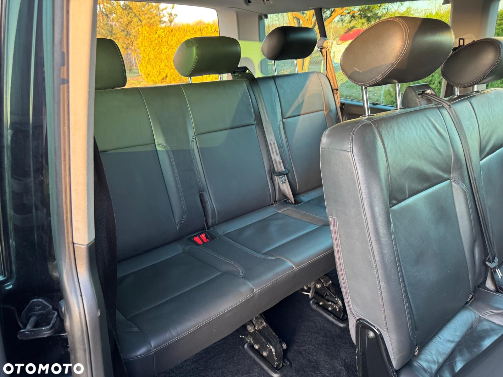 Volkswagen Caravelle - 22