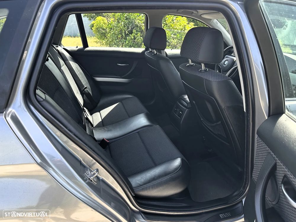 BMW 318 d Navigation - 36
