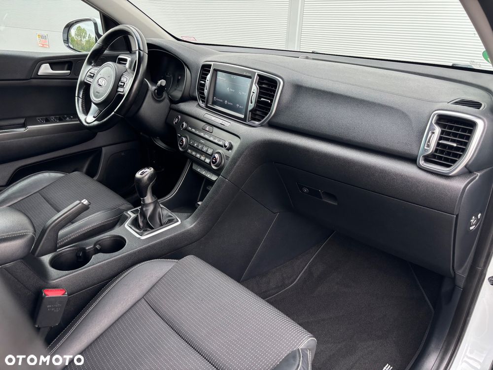 Kia Sportage 1.6 GDI 2WD ISG Spirit - 27