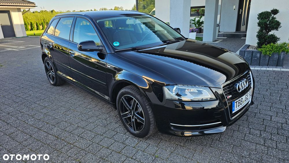 Audi A3 Sportback 1.6 S line Sportpaket plus - 4