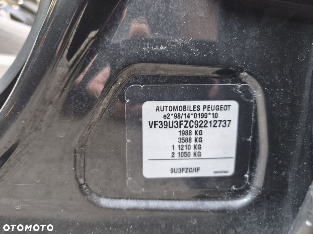 Peugeot 607 2.2 - 12