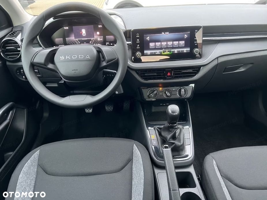 Skoda Fabia 1.0 Essence - 9