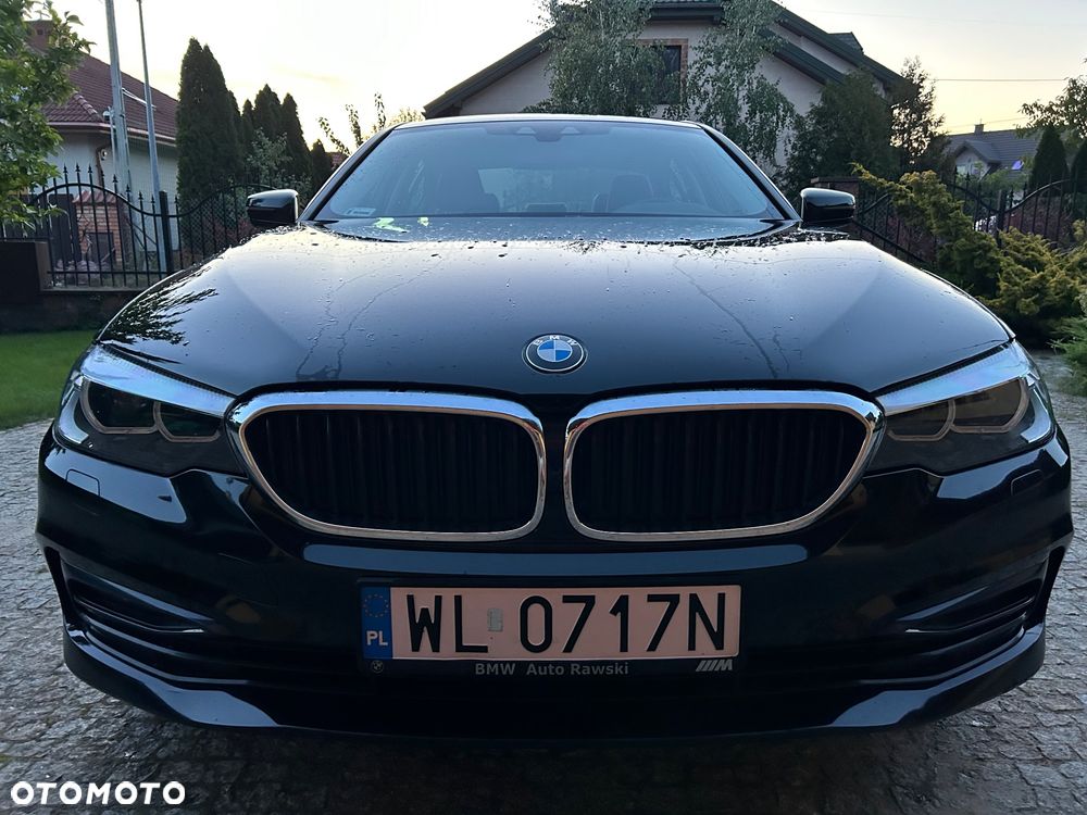 BMW Seria 5 518d Sport Line - 17