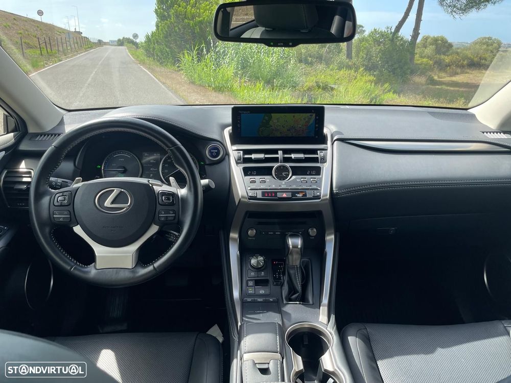 Lexus NX 300h Executive+ - 9
