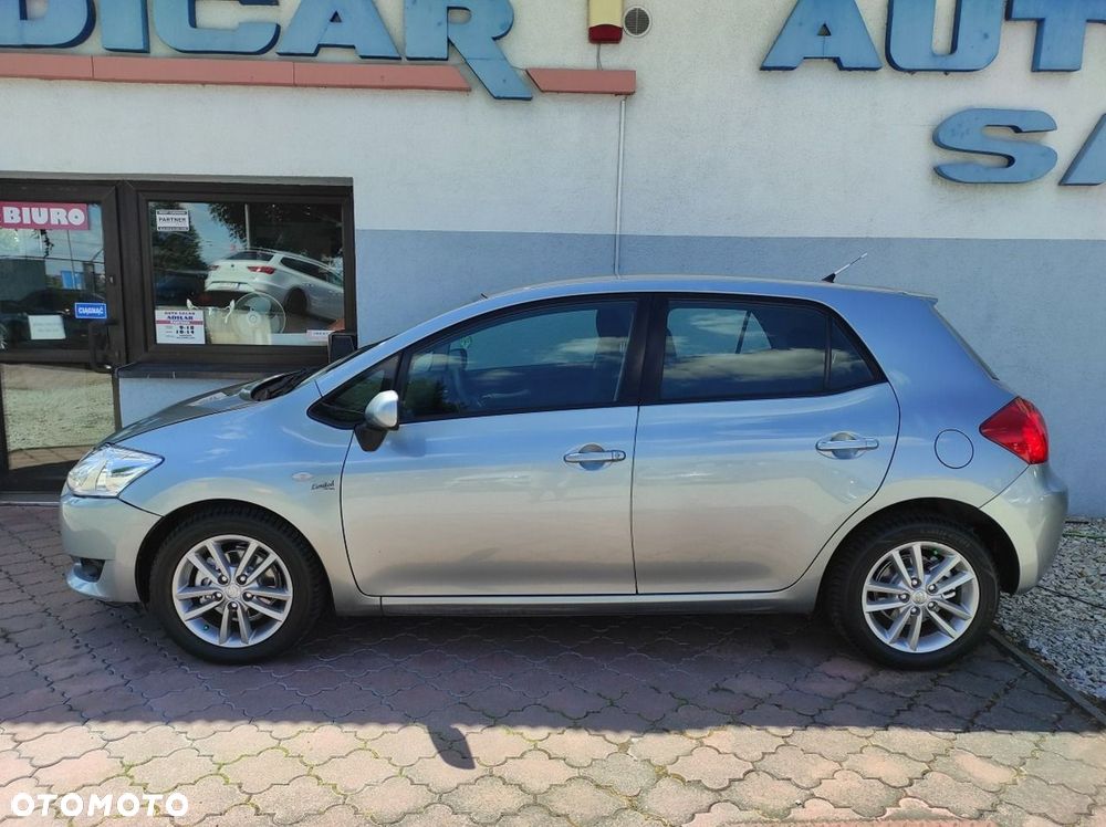 Toyota Auris - 2
