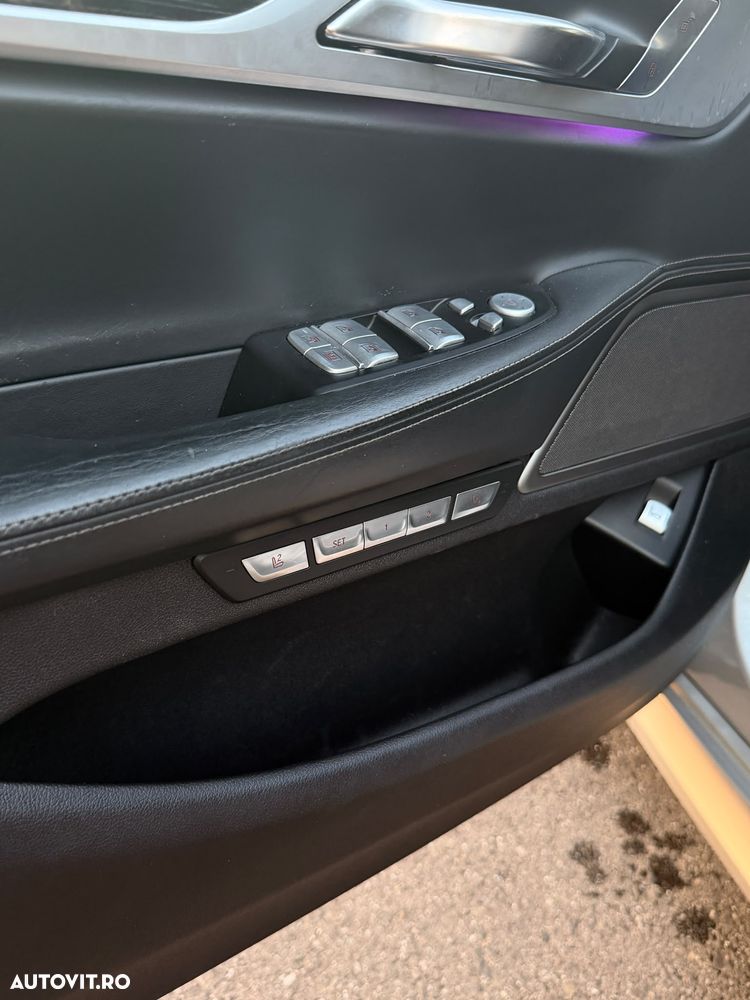 BMW Seria 7 750i xDrive Edition Exclusive - 8