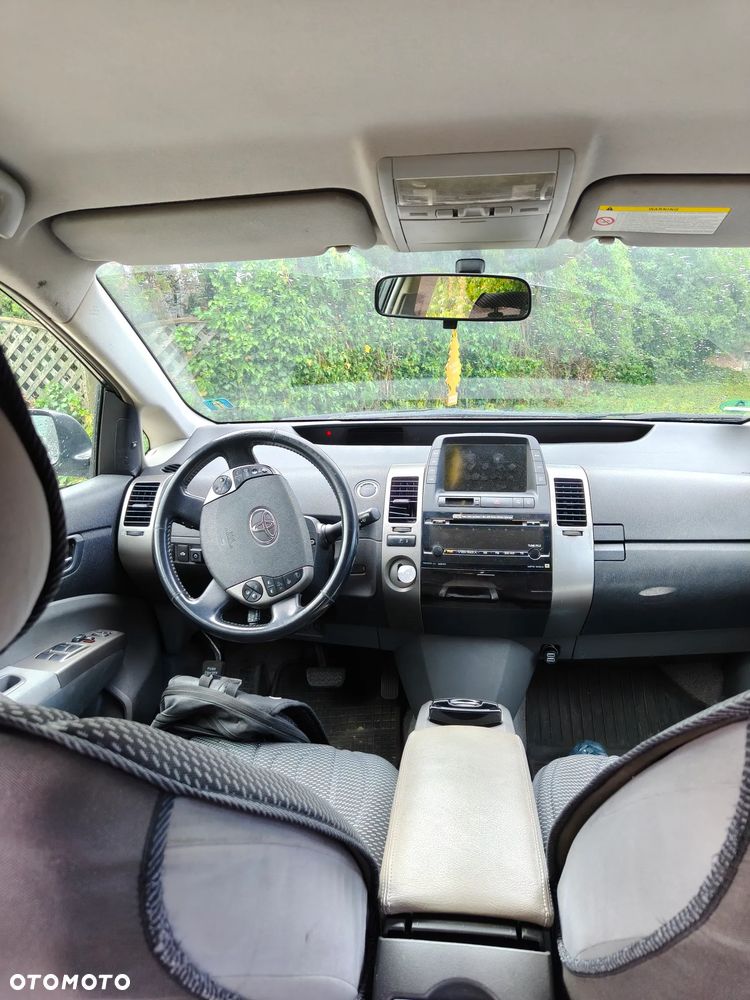 Toyota Prius - 3