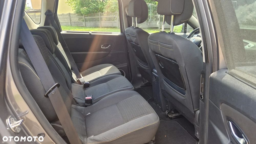 Renault Scenic - 11