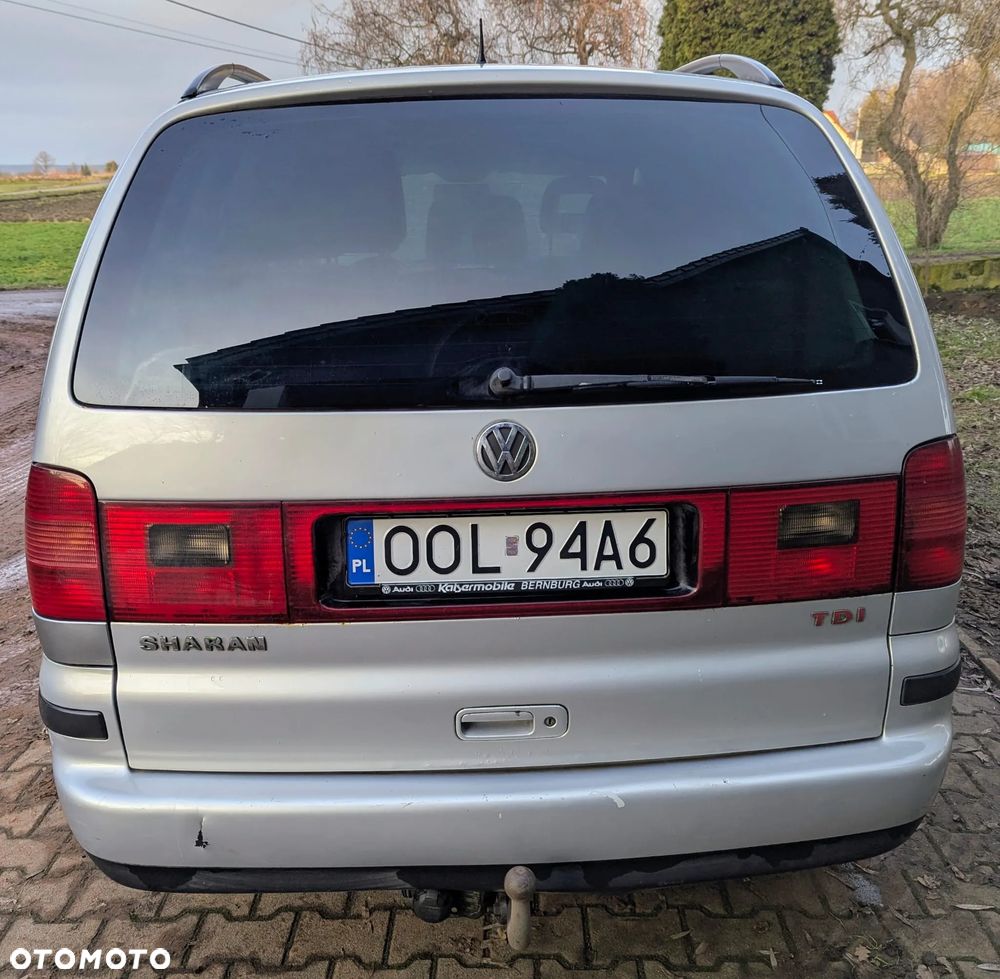 Volkswagen Sharan 1.9 TDI Basis - 3