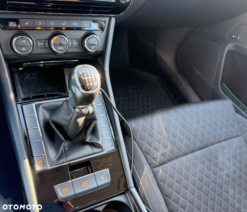 Skoda Superb 1.8 TSI Style - 14