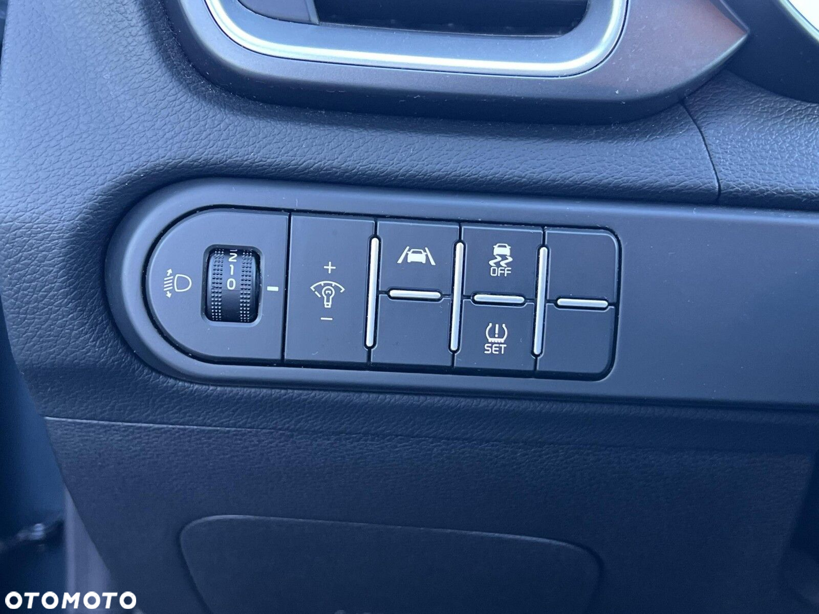 Kia XCeed - 10