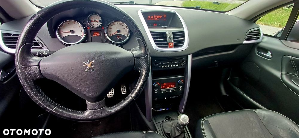 Peugeot 207 CC - 12