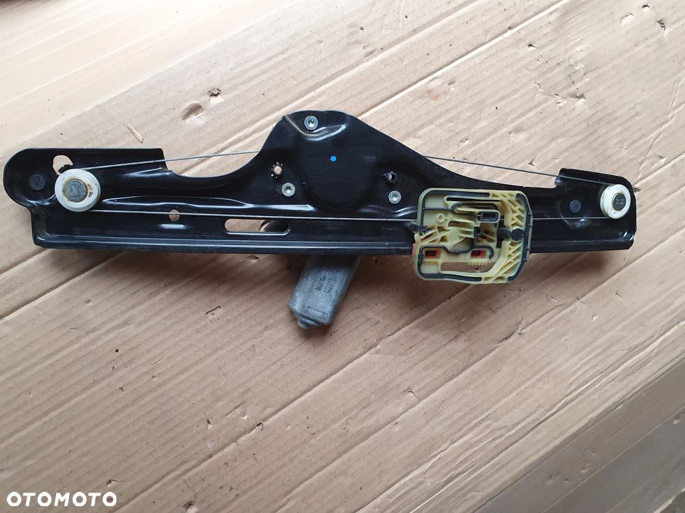 BMW X6 F16 Tylny prawy podnośnik szyby drzwi z silnikiem 7322748 C18294-102 - 4