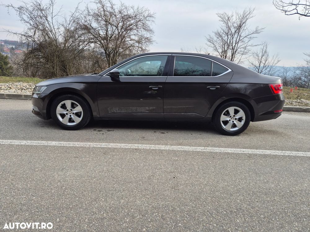 Skoda Superb 1.6 TDI DSG Style - 24