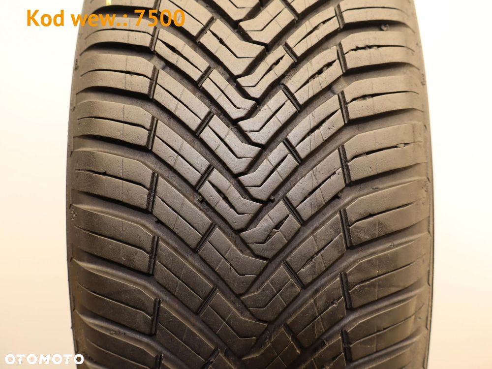 Continental AllSeasonContact - 215/65 R17 - 2