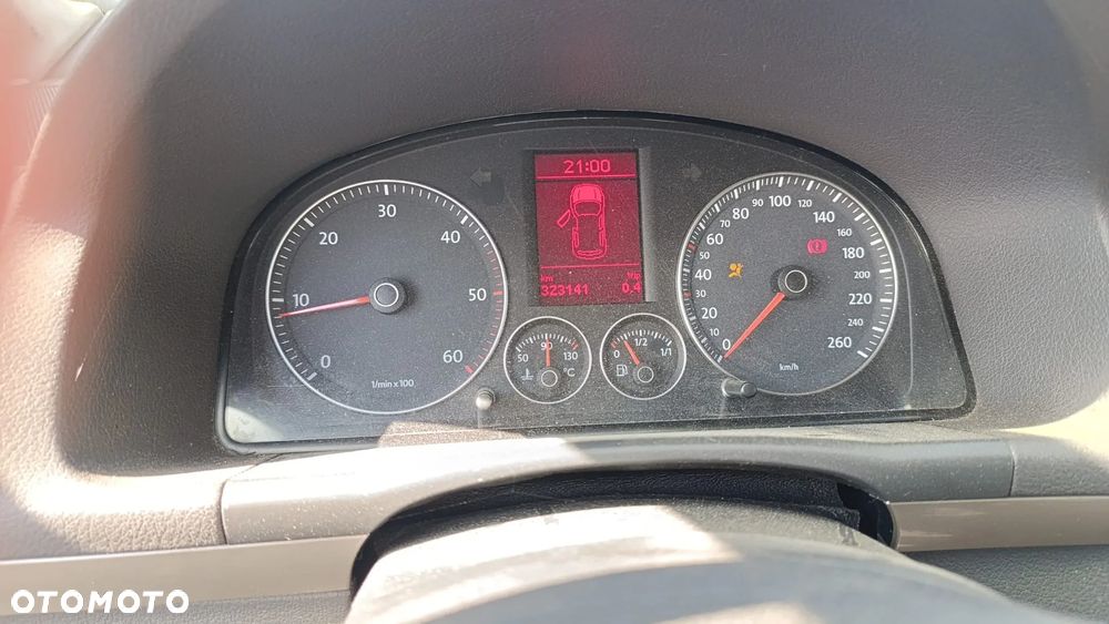 35489 volkswagen touran I lift 2.0 TDI 140 km BMM na części skrzynia 6 biegowa KNR lakier LC9X - 24