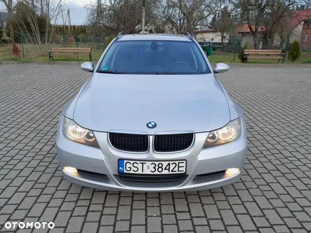BMW Seria 3 320d DPF Touring - 1