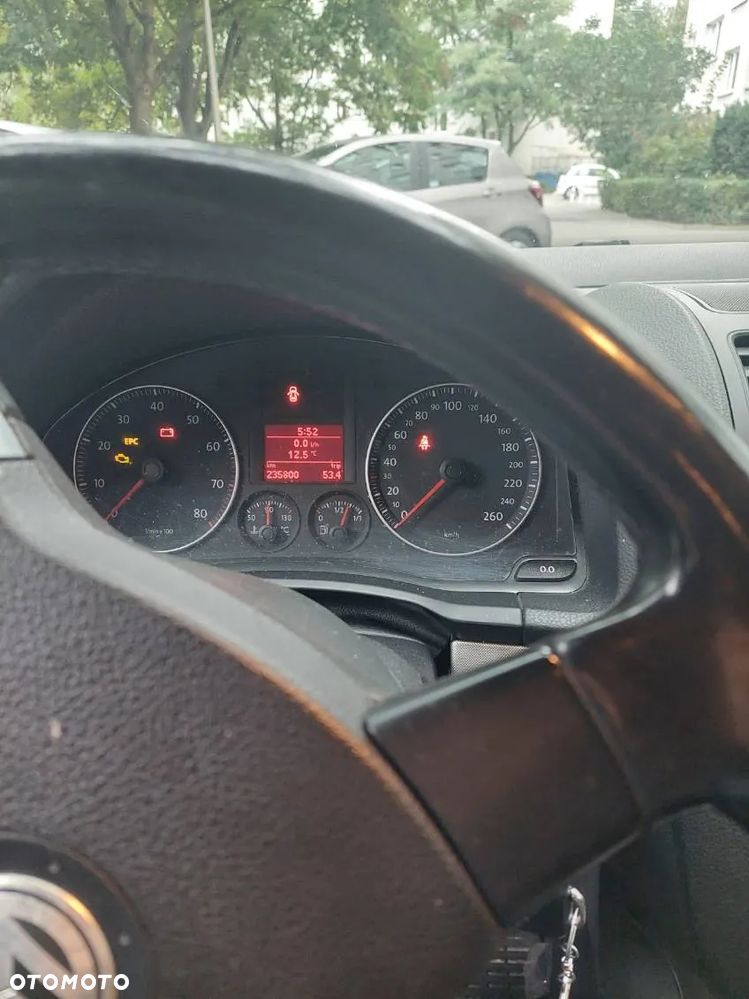 Volkswagen Golf V 1.6 Comfortline - 4