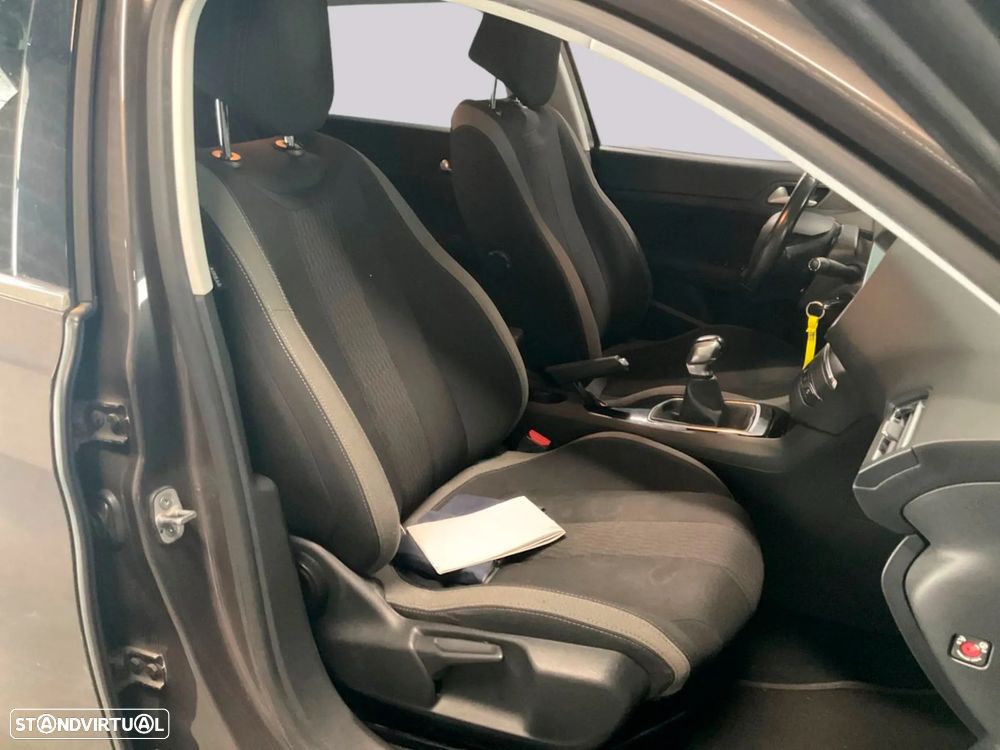 Peugeot 308 SW 1.2 PureTech Style - 4