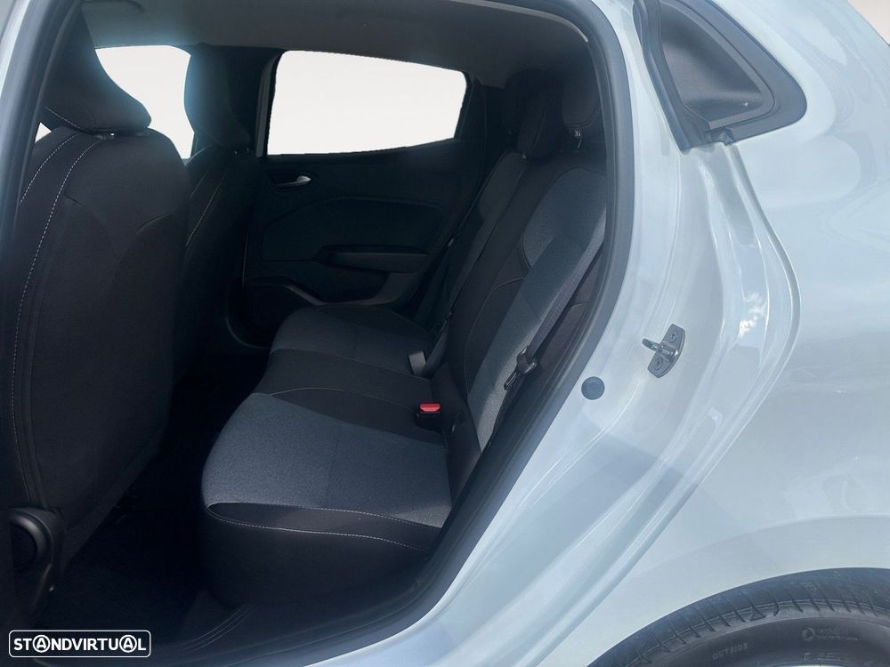 Renault Clio 1.0 TCe Intens CVT — fotografia 13