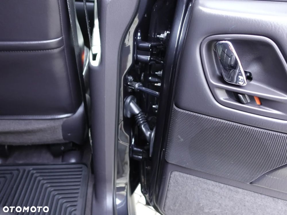 Jeep Grand Cherokee - 34