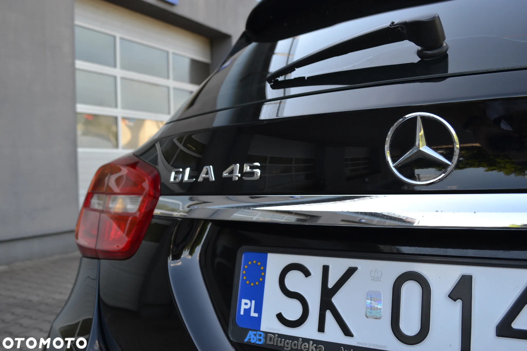 Mercedes-Benz GLA AMG 45 4-Matic - 12