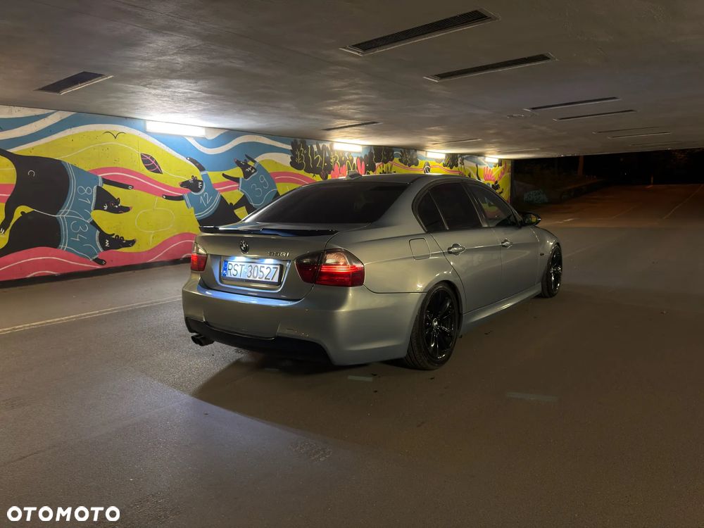 BMW Seria 3 330i - 5