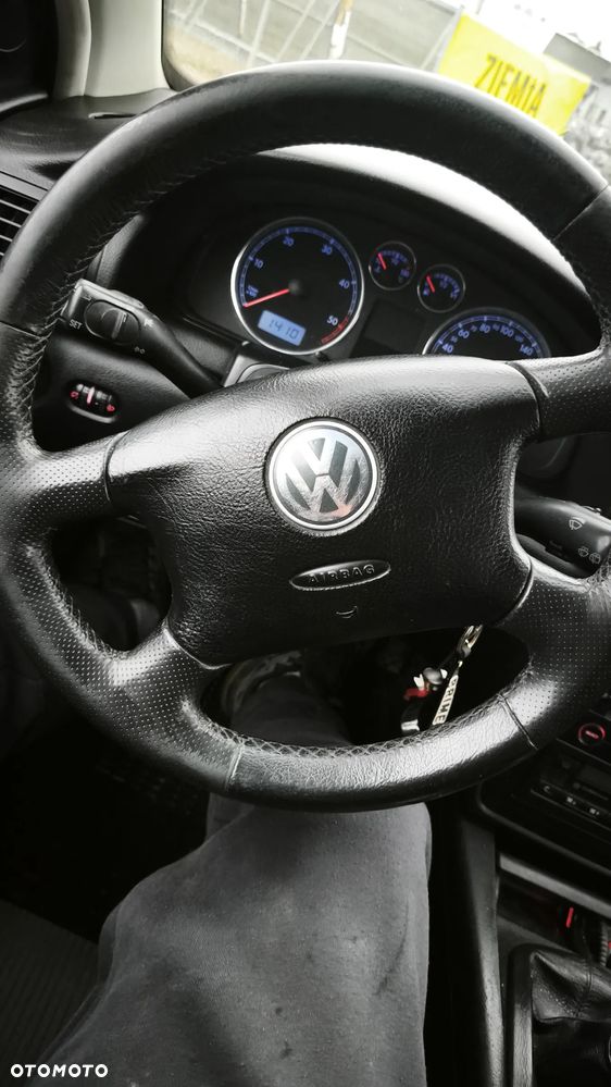 Volkswagen Passat 1.9 TDI Comfortline - 33