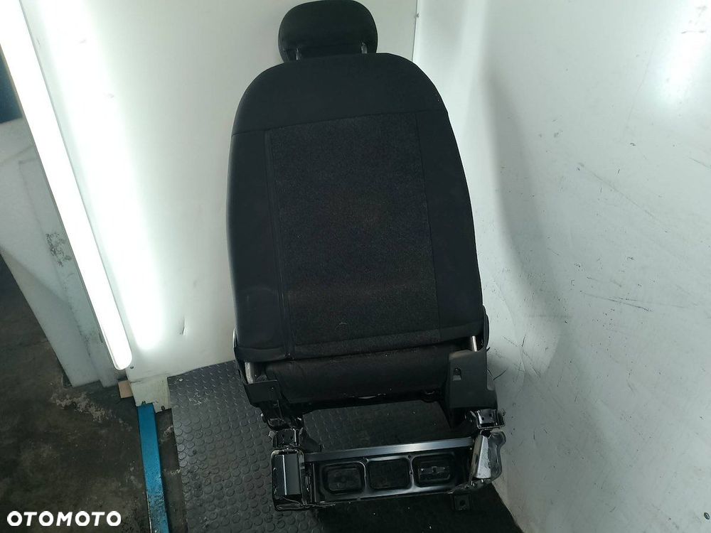 FOTEL PRAWY PASAŻERA FIAT FIORINO IV - 3
