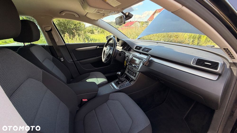 Volkswagen Passat Variant 2.0 TDI DPF Sportline - 15