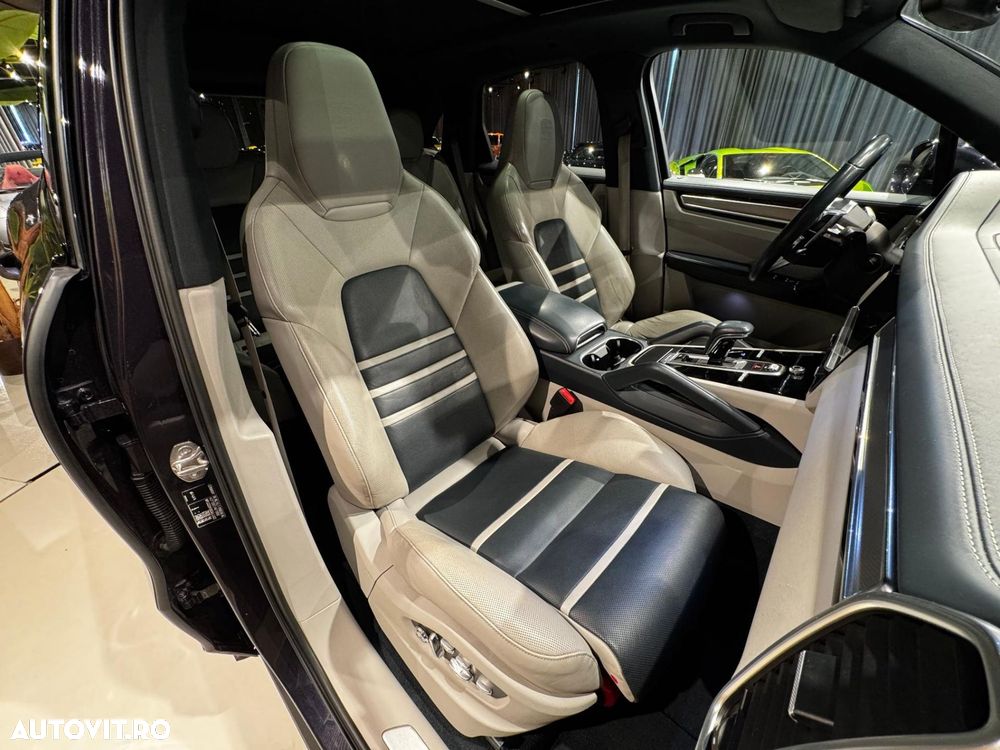 Porsche Cayenne Standard - 14