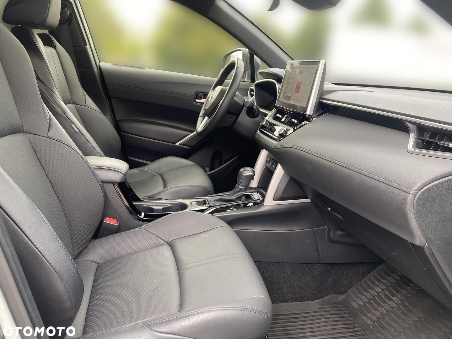 Toyota Corolla Cross 2.0 Hybrid Executive - 14