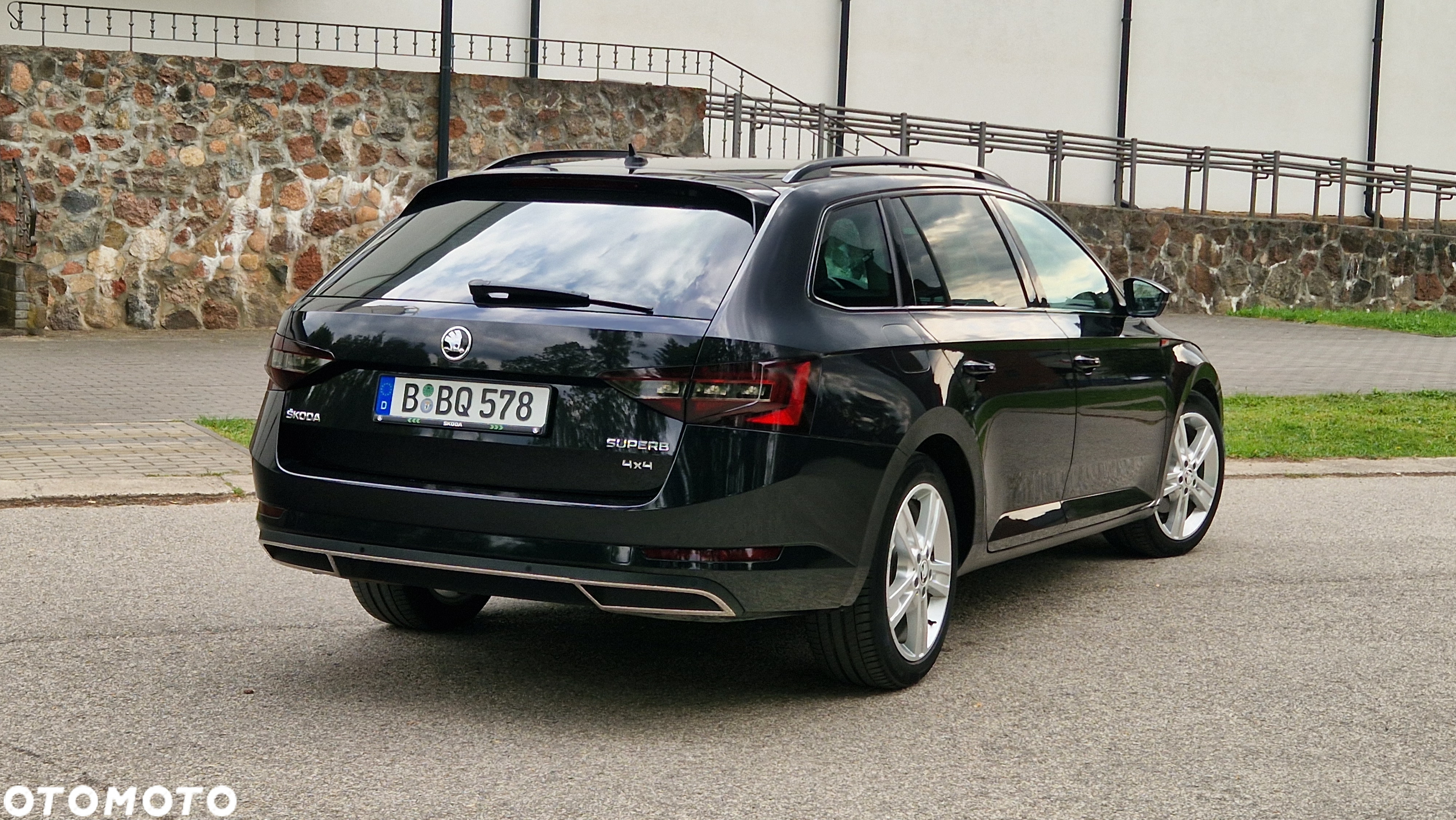 Skoda Superb 2.0 TDI 4x4 DSG Premium Edition - 15