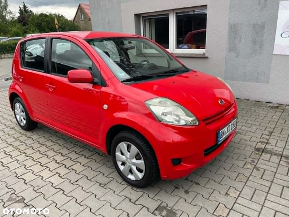 Daihatsu Sirion 1.0 - 3
