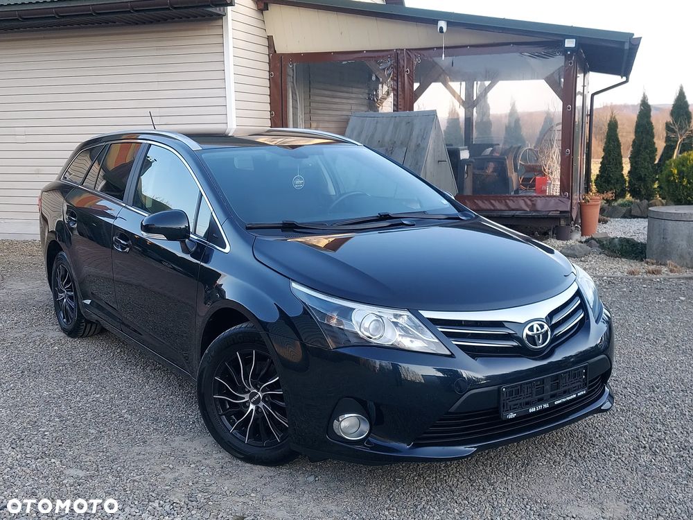 Toyota Avensis - 1