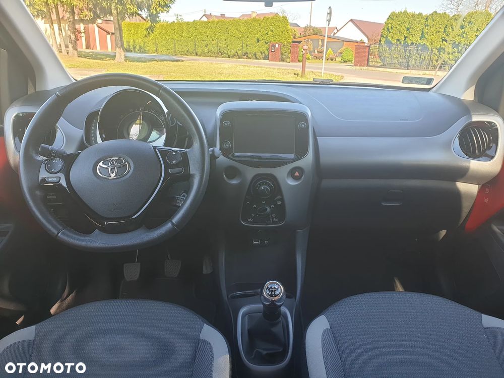 Toyota Aygo x-play - 14