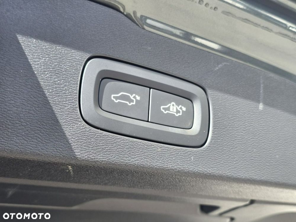 Volvo V60 B4 B Plus Dark - 18