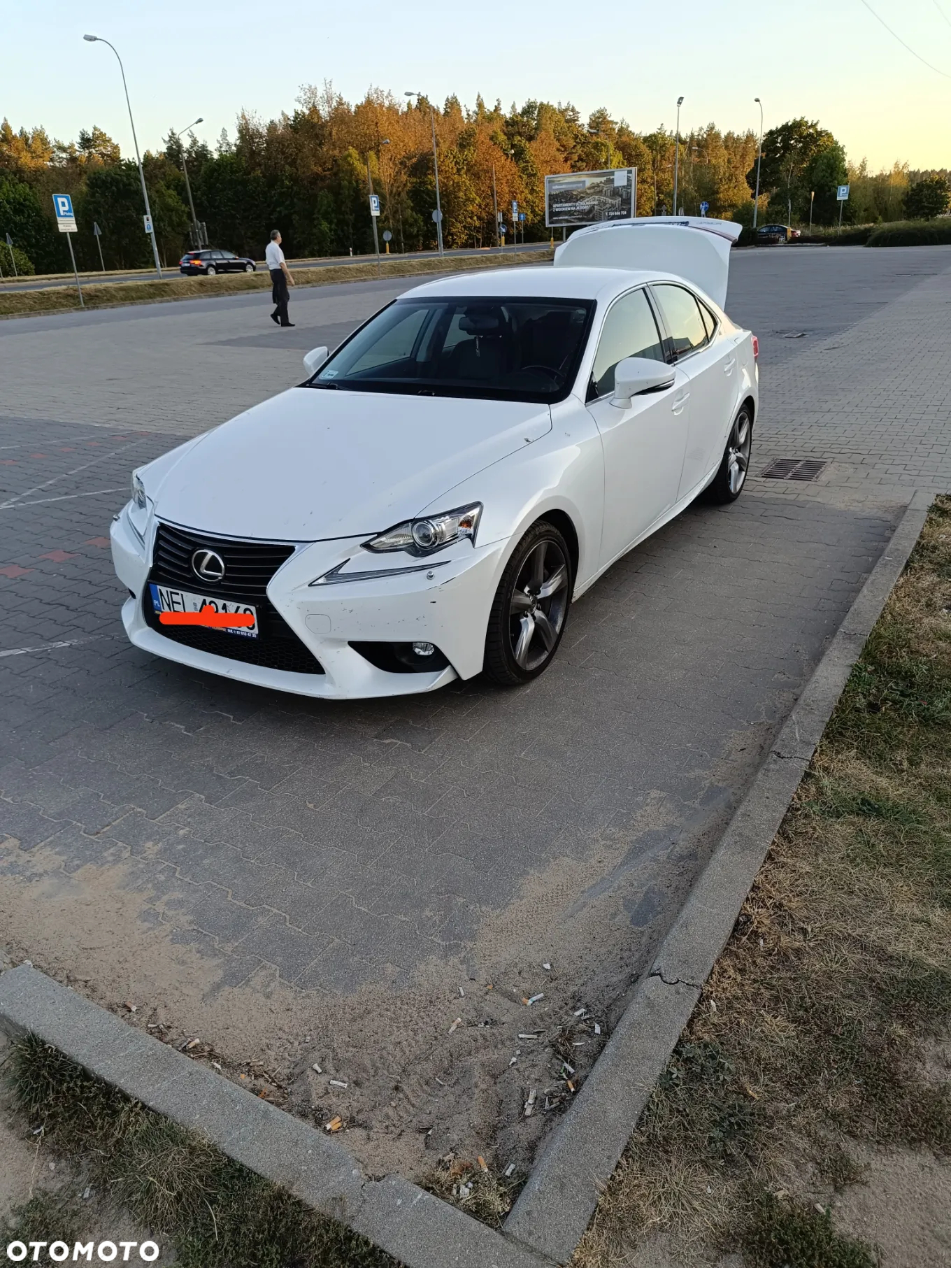 Lexus IS 200t / 300 Elegance - 2