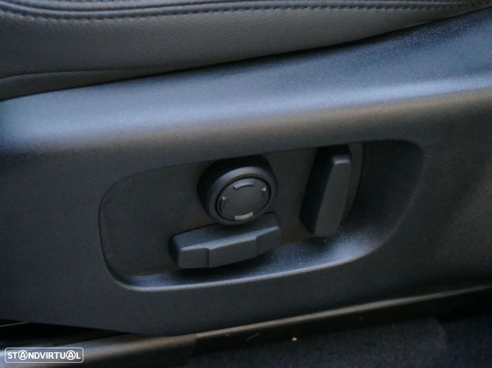 Land Rover Range Rover Velar 2.0 P400e AWD Dynamic SE - 28